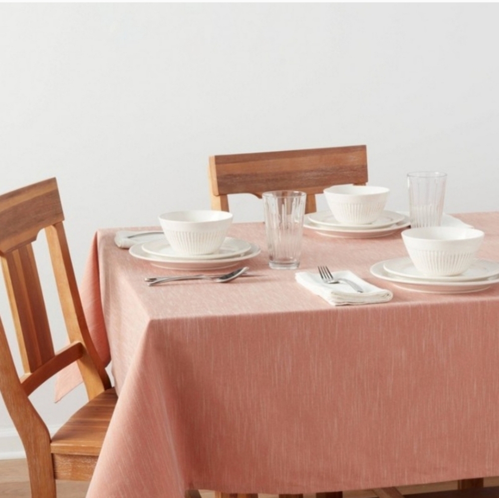 THRESHOLD Tablecloth Pink Cotton Blend Chambray 60" x 120" Rectangular nwt - Picture 2 of 4